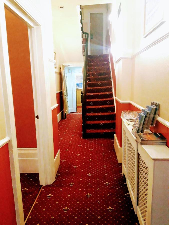 The Berkeley Guesthouse Eastbourne Exteriör bild