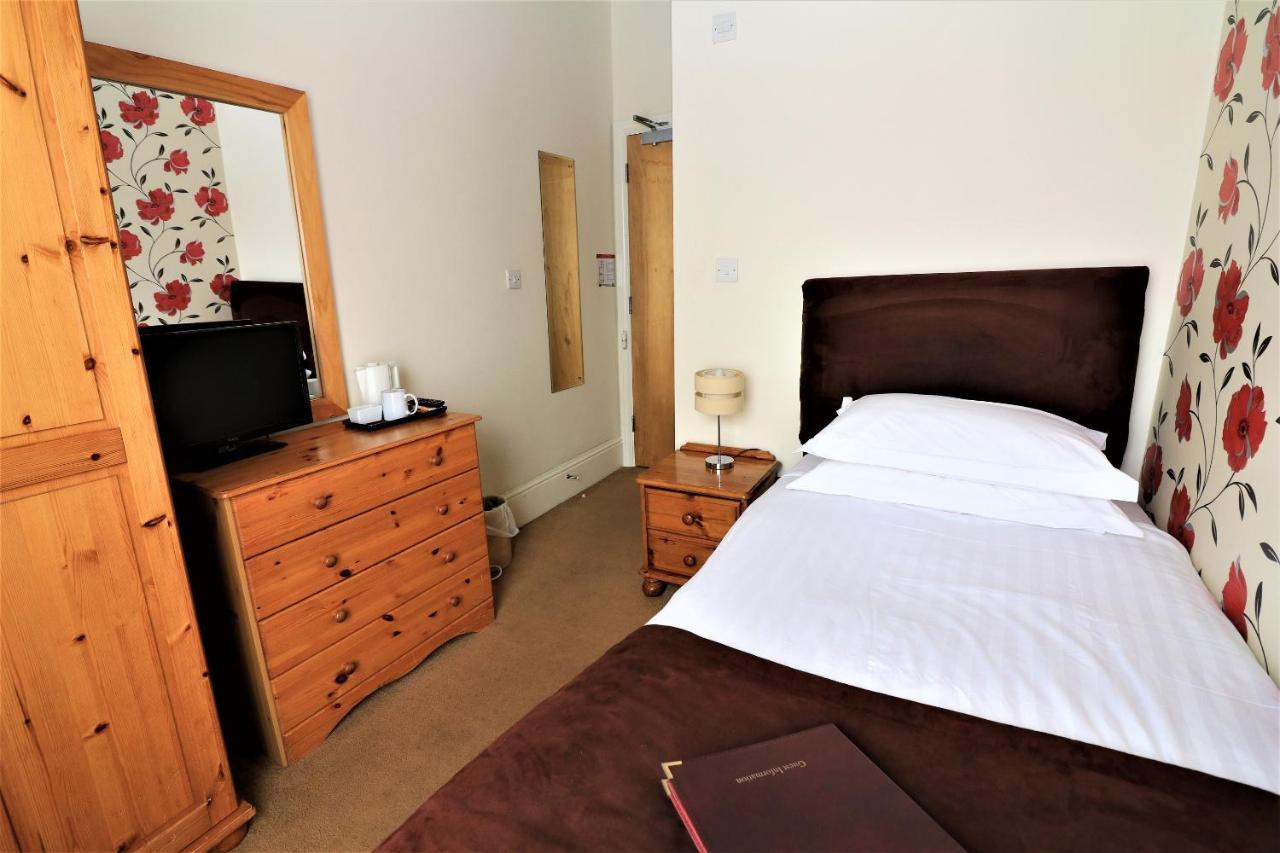 The Berkeley Guesthouse Eastbourne Exteriör bild
